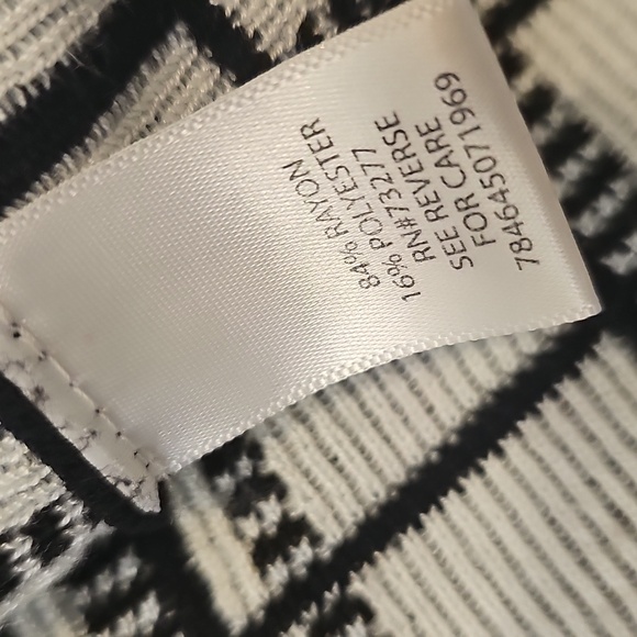 Candie's Black & White Patterned A-Line Skirt, Scoop Neck, Lace-Up Front, Size 2 - Picture 14 of 16